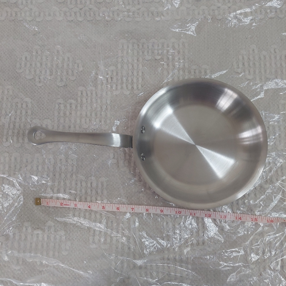 NWOT! Quince 8in- 5ply Stainless Steel Non-Toxic Fry Pan! (SC) - Picture 7 of 9
